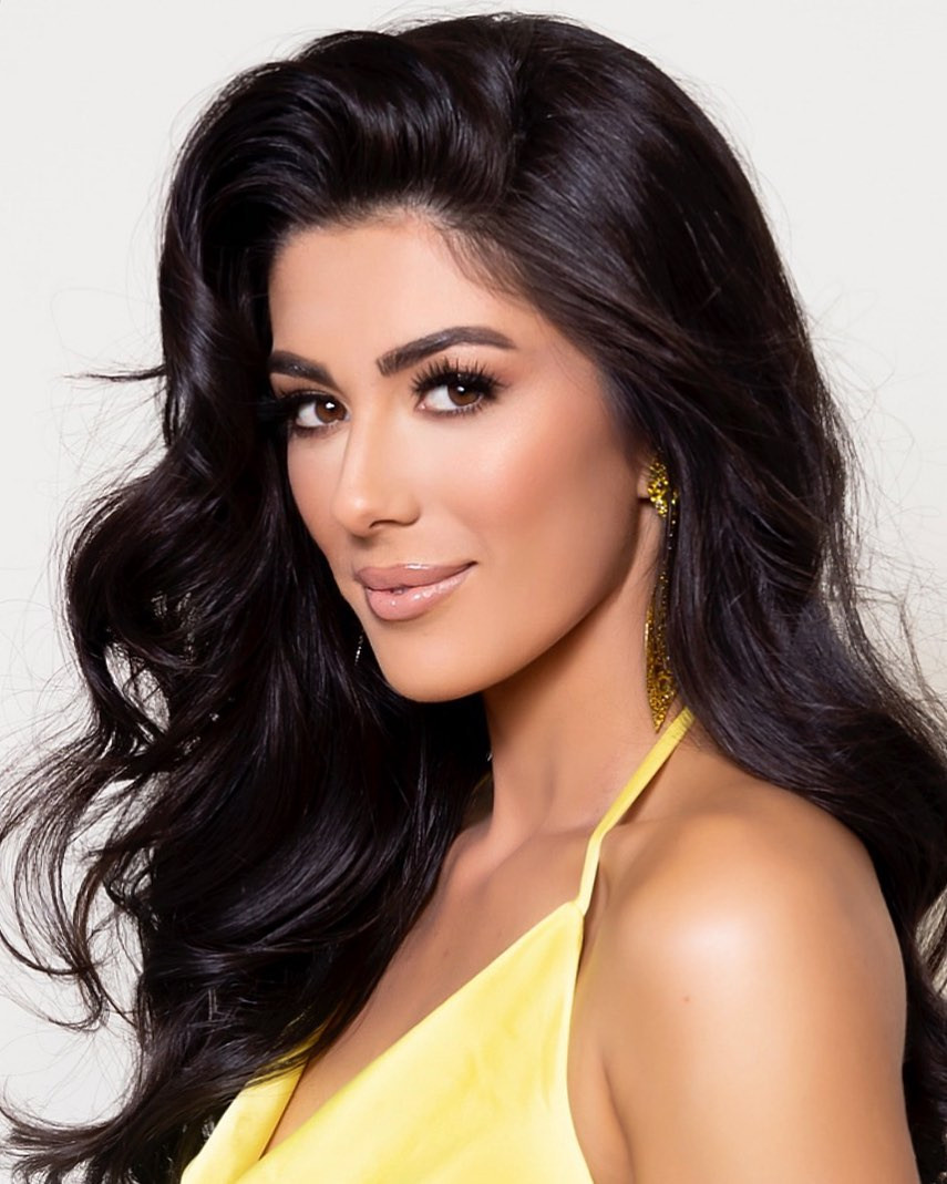 Người đẹp chia sẻ sau khi đăng quang: "Tôi biết rằng khoảnh khắc này đã được chuẩn bị sẵn cho tôi như một cơ hội. Chúa luôn biết cách sắp đặt và kế hoạch của Ngài luôn hoàn hảo hơn bất kỳ ai trong chúng ta".