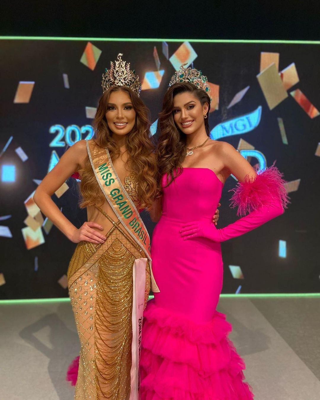 Tối 10/6, người đẹp Adriana Yanca - đại diện bang Zona da Mata Mineira đã vượt qua 27 thí sinh để đăng quang ngôi vị cao nhất tại đêm chung kết cuộc thi Hoa hậu Hòa bình Brazil 2023. Cô sẽ sang Việt Nam dự thi Hoa hậu Hòa bình Quốc tế 2023 vào tháng 10. Adriana Yanca được người tiền nhiệm là Hoa hậu Hòa bình Quốc tế 2022 Isabella Menin trao vương miện.