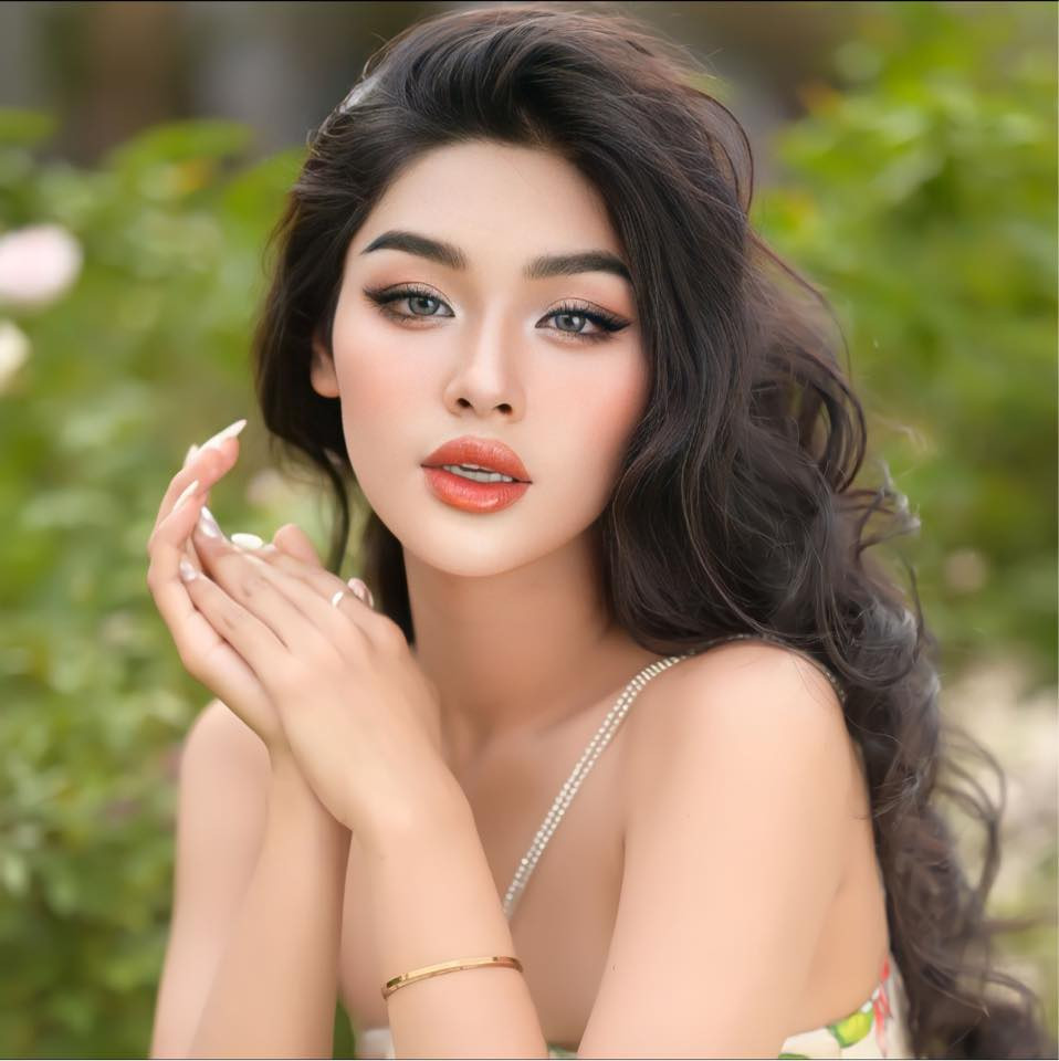 Ngọc Khánh cho biết cô từng là cô gái nặng ký, luôn tự ti về bản thân.