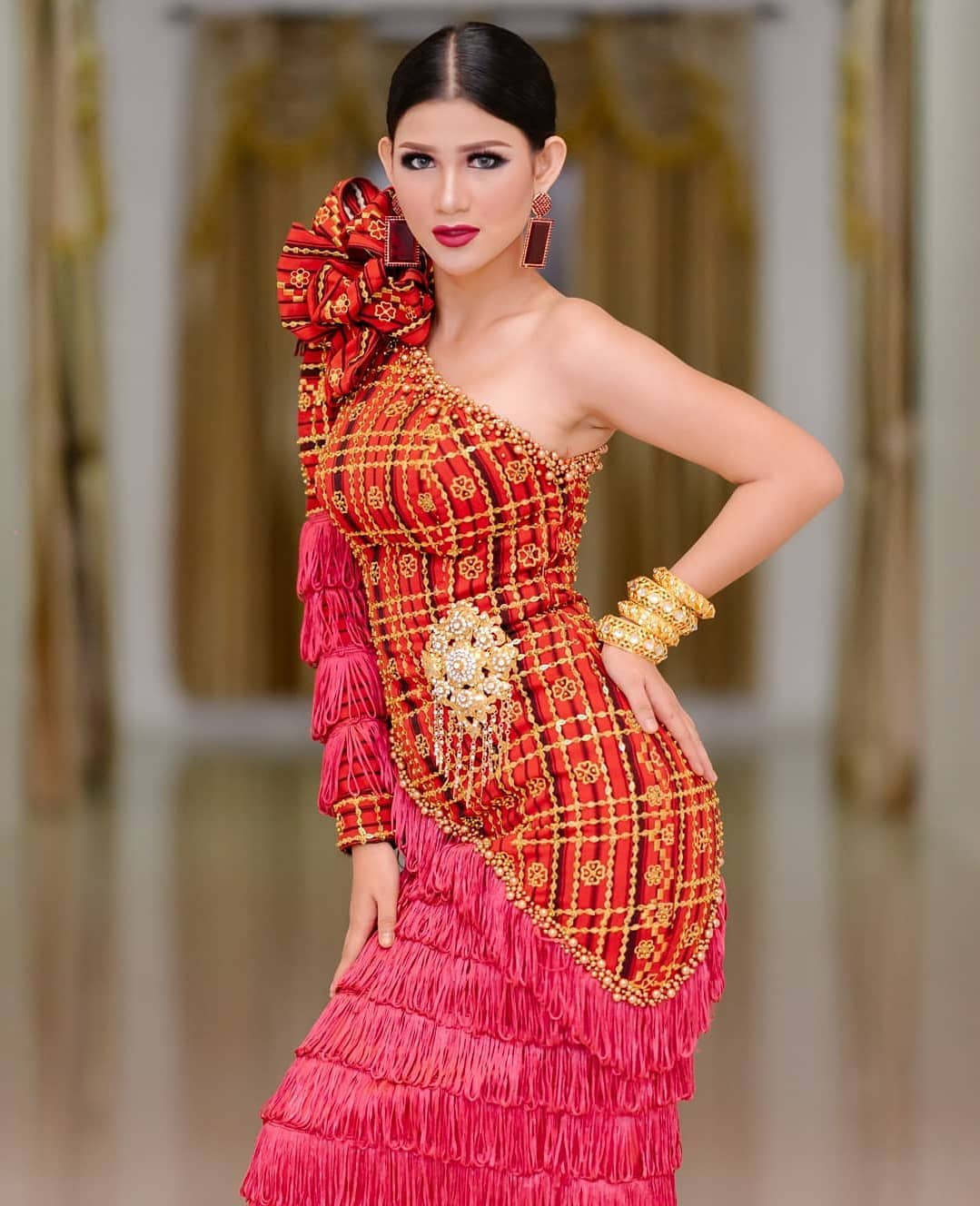 Năm 2016, người đẹp Indonesia - Ariska Putri Pertiwi đăng quang ngôi vị Hoa hậu Hòa bình Quốc tế 2016 tại Mỹ. Sau đó, cô được bình chọn là Hoa hậu đẹp nhất thế giới do chuyên trang Globalbeauties thực hiện. Gần đây nhất, người đẹp Andina Julie đăng quang ngôi vị Á hậu 2 tại Hoa hậu Hòa bình Quốc tế 2022.