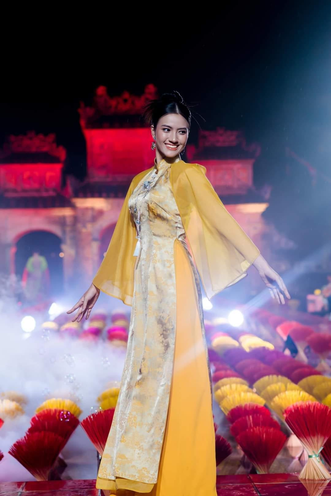 Minh Nhàn từng giành giải Á khôi I cuộc thi Miss &amp; Mr UD 2022 - Tìm kiếm Đại sứ Sinh viên ĐH Đà Nẵng.