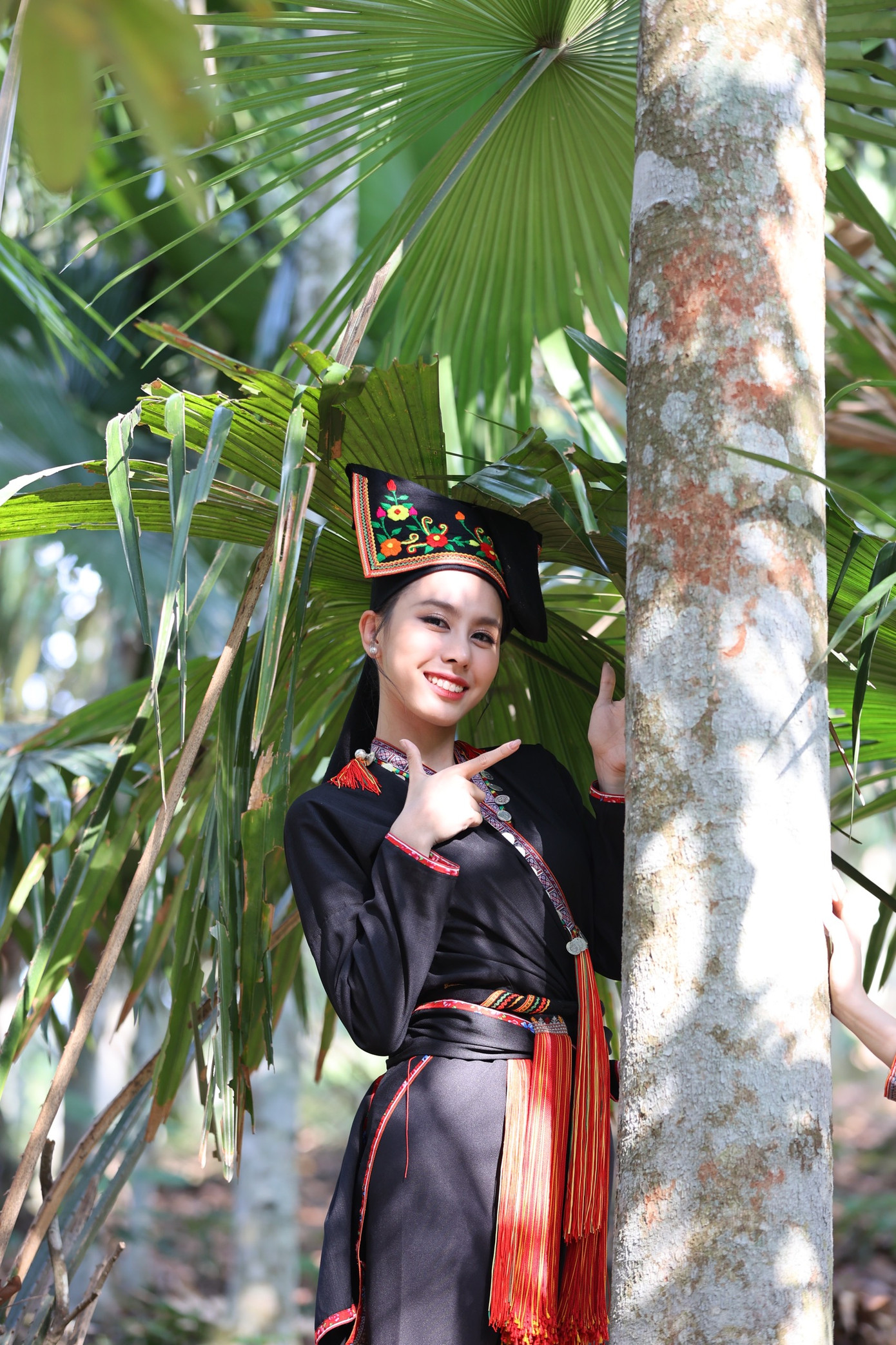 Ngọc Hằng chia sẻ cô nhìn thấy vùng đất Yên Bái đang thay đổi mạnh mẽ cả về kinh tế, du lịch và xã hội. Ngọc Hằng hy vọng việc tích cực ứng dụng chuyển đổi số sẽ mang lại cho nơi đây sự phát triển ngày càng mạnh mẽ hơn.