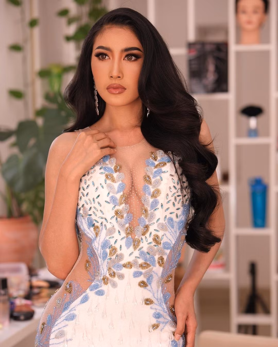 Chily Tevy từng là đại diện của Campuchia tại cuộc thi Miss Grand International 2020 và lọt vào top 20. Cô cũng là người đẹp đầu tiên giúp Campuchia được gọi tên vào top 20 chung cuộc, bắt đầu cho chuỗi thành tích 3 năm liên tiếp in-top của Campuchia ở đấu trường Hoa hậu Hòa bình Quốc tế.