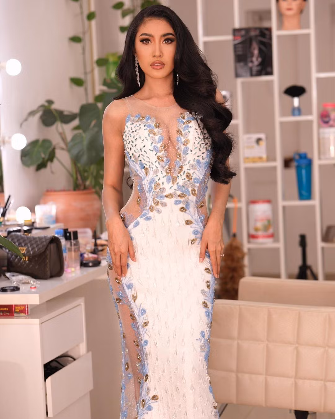 Chily Tevy từng là đại diện của Campuchia tại cuộc thi Miss Grand International 2020 và lọt vào top 20. Cô cũng là người đẹp đầu tiên giúp Campuchia được gọi tên vào top 20 chung cuộc, bắt đầu cho chuỗi thành tích 3 năm liên tiếp in-top của Campuchia ở đấu trường Hoa hậu Hòa bình Quốc tế.