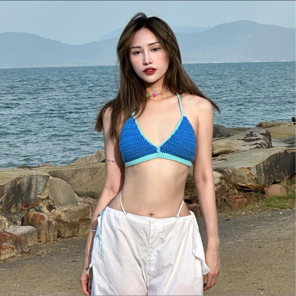 Kim Dung có gu thời trang năng động. Cô có kinh nghiệm làm dancer 7 năm nên sở hữu hình thể săn chắc.