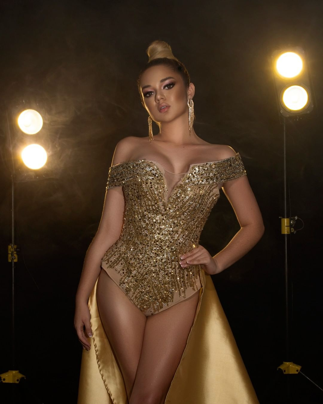 Ngày 15/6, ban tổ chức Hoa hậu Hòa bình Colombia đăng tải bộ ảnh chân dung chính thức của dàn thí sinh năm nay, thu hút sự chú ý của khán giả. Năm nay, cuộc thi có 24 người đẹp đại diện cho các tỉnh, thành tham dự.