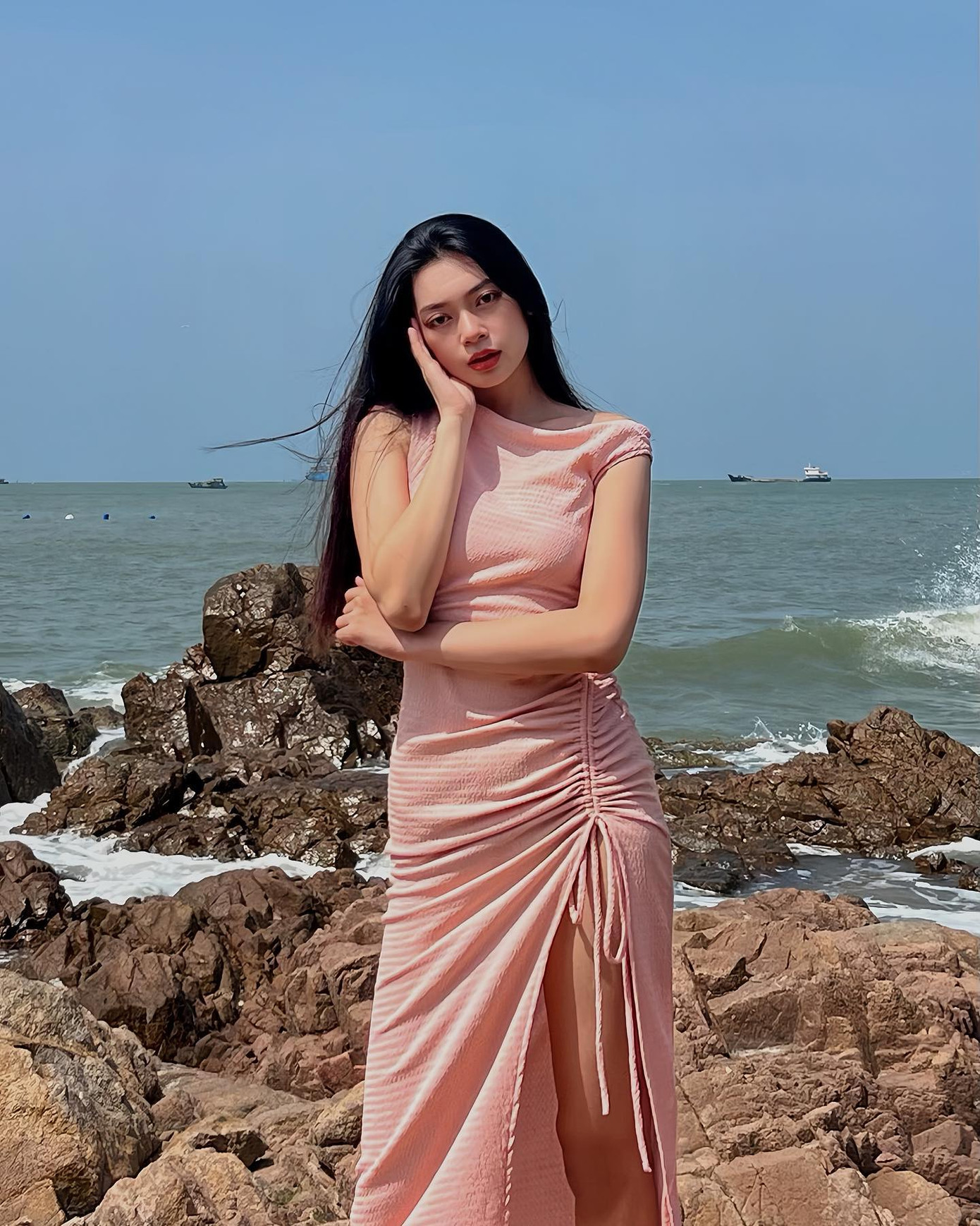 Phương Anh chia sẻ về lý do tham dự cuộc thi: "Đến với cuộc thi, tôi muốn truyền cảm hứng cho các bạn trẻ có hoàn cảnh tương tự để thoát khỏi vỏ bọc của sự yếu đuối và trở nên mạnh mẽ".