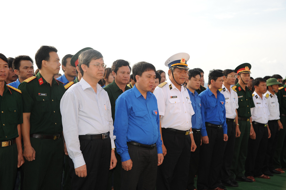 Đoàn đại biểu tại lễ tưởng niệm