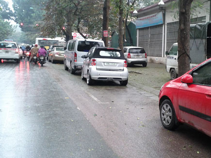 Muốn thuê một chiếc ô tô, xe phân khối lớn trong dịp Tết, khách hàng nên thận trọng trước khi ký hợp đồng, tránh những rắc rối có thể xảy ra 