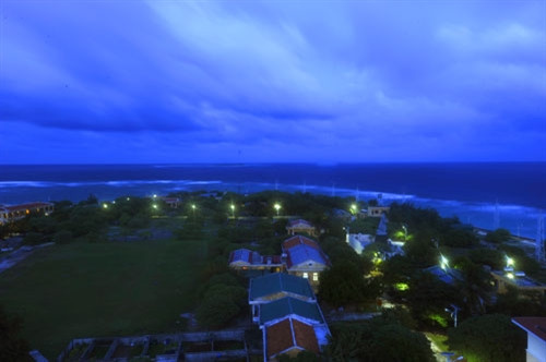 Lung linh xã đảo lên đèn