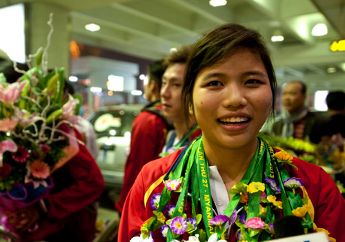 Nguyễn Thị Chinh là một bất ngờ của làng wushu nước nhà. Cô gái 19 tuổi này mới bước sang năm thứ 4 tập luyện môn thể thao này nhưng đã là nhà vô địch thế giới và trong SEA Games lần này, cô cũng xuất sắc giành một HC vàng. Nguyễn Thị Chinh là một bất ngờ của làng wushu nước nhà. Cô gái 19 tuổi này mới bước sang năm thứ 4 tập luyện môn thể thao này nhưng đã là nhà vô địch thế giới và trong SEA Games lần này, cô cũng xuất sắc giành một HC vàng
