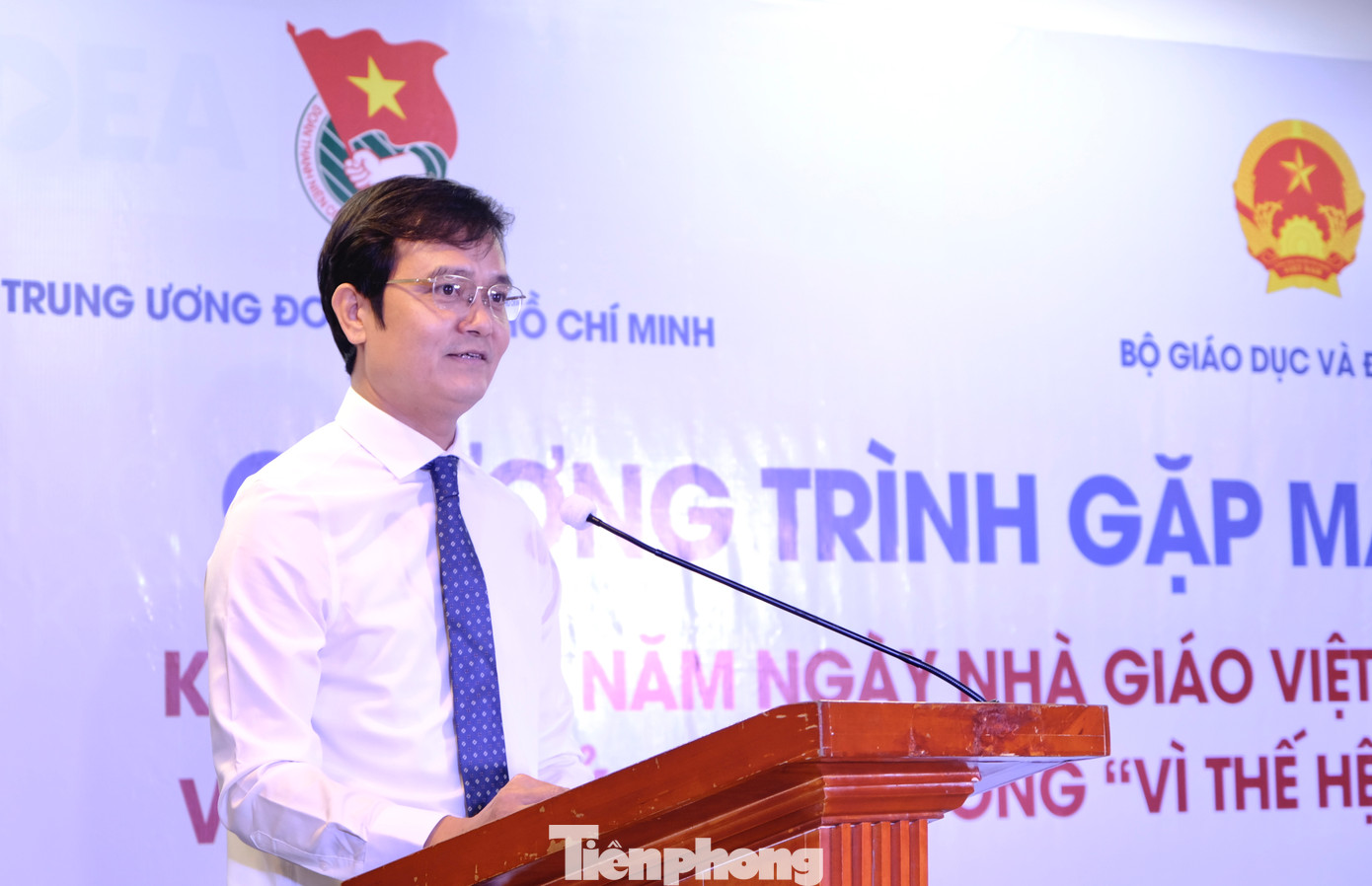 Anh Bùi Quang Huy - Ủy viên dự khuyết Trung ương Đảng, Bí thư thứ nhất Trung ương Đoàn phát biểu tại buổi gặp. Ảnh: Châu Linh
