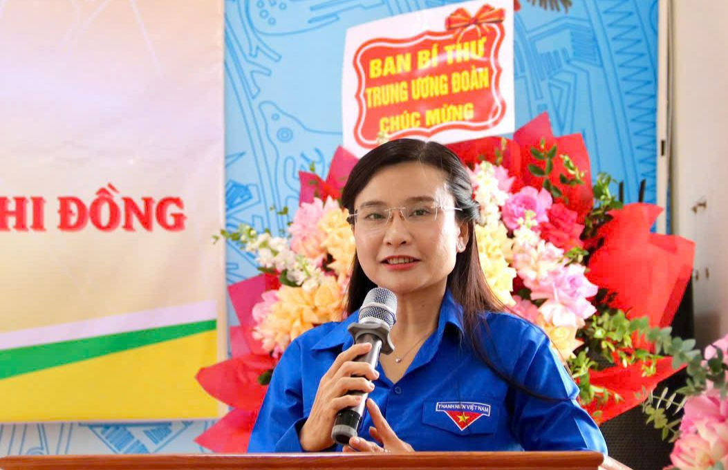 Chị Nguyễn Phạm Duy Trang - Bí thư T.Ư Đoàn, Chủ tịch Hội đồng Đội T.Ư chia sẻ tại chương trình.