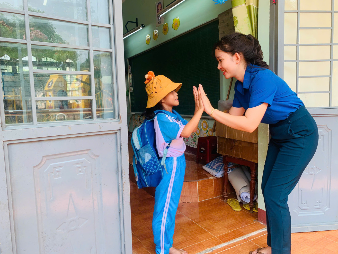 Hành trình gieo chữ cho các em học sinh tại trường Tiểu học Trà Phong (huyện Trà Bồng, tỉnh Quảng Ngãi) của cô giáo Lê Thị Thanh Ngân đã được ghi nhận với danh hiệu Nhà giáo trẻ tiêu biểu cấp Trung ương năm 2024.