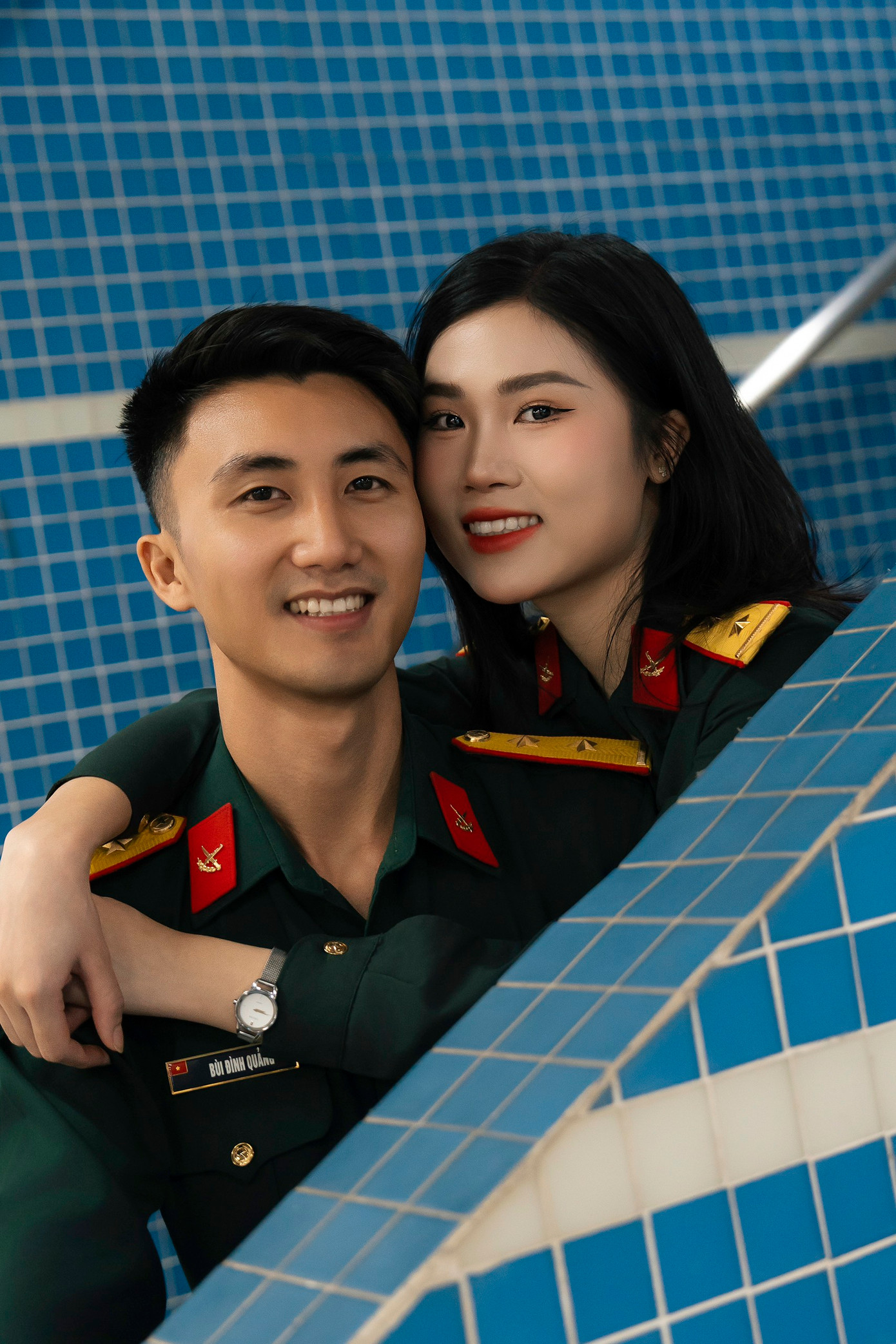 Qua những cuộc trò chuyện, họ nhận ra sự tương đồng bất ngờ: Cả hai đều nuôi dưỡng chung ước mơ trở thành những quân nhân mẫu mực, đều theo học tại Học viện Hậu cần, và chung tình yêu sâu sắc dành cho gia đình, quê hương.