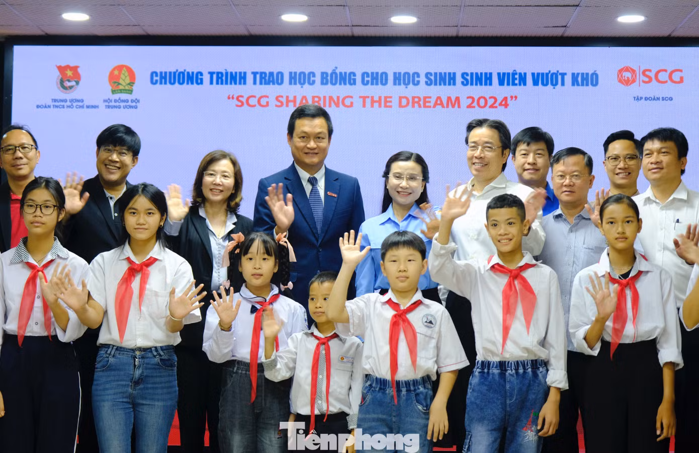 Học bổng đã hỗ trợ tích cực cho sự nghiệp bồi dưỡng và phát triển thế hệ trẻ. Ảnh: Châu Linh