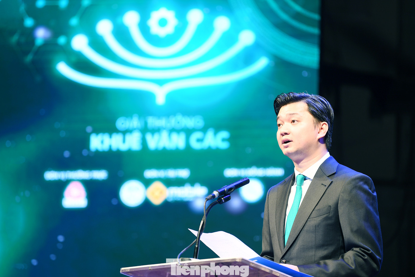 Anh Nguyễn Minh Triết - Bí thư T.Ư Đoàn, Chủ tịch T.Ư Hội SVVN phát biểu tại chương trình.