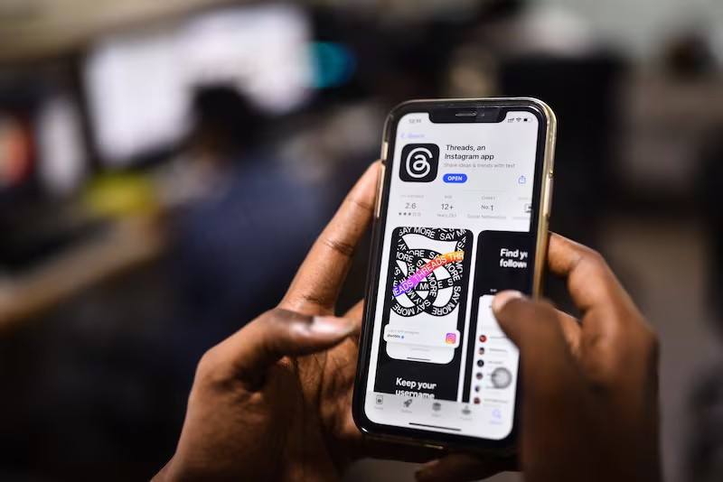 Nhiều bạn trẻ chọn mạng xã hội Threads để bày tỏ về các vấn đề cá nhân như tình yêu, áp lực học tập, khó khăn công việc hay những tâm sự thầm kín. Nhiều bạn trẻ chọn mạng xã hội Threads để bày tỏ về các vấn đề cá nhân như tình yêu, áp lực học tập, khó khăn công việc hay những tâm sự thầm kín.