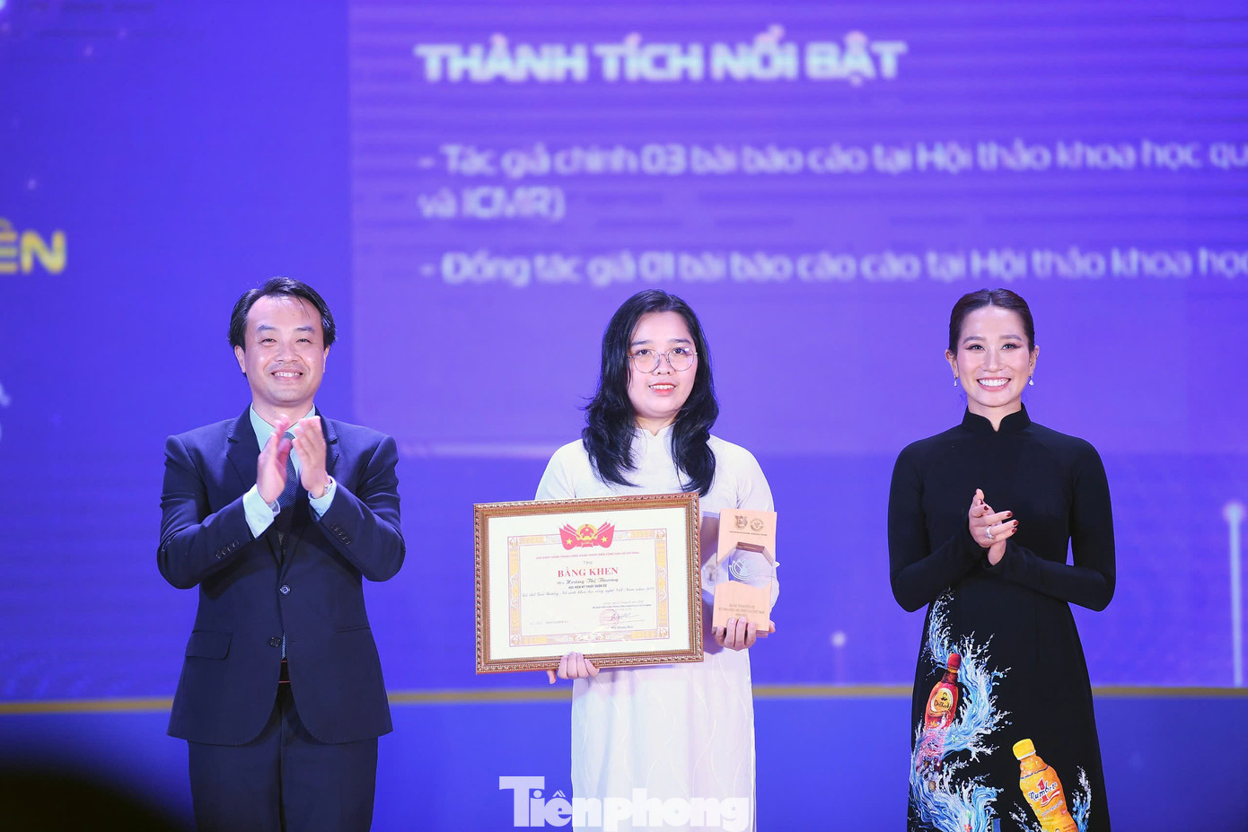 Các nữ sinh viên đạt giải thưởng năm nay đều có thành tích học tập xuất sắc, có các bài báo đăng trên tạp chí, hội thảo uy tín trong nước và quốc tế.