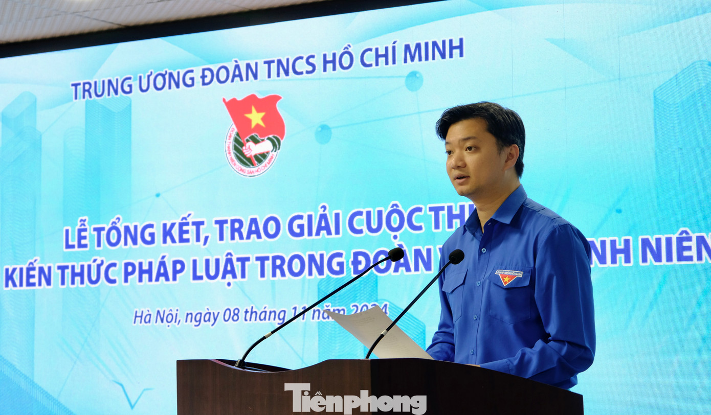 Anh Nguyễn Minh Triết - Bí thư T.Ư Đoàn, Chủ tịch T.Ư Hội SVVN phát biểu tổng kết cuộc thi. Ảnh: Châu Linh