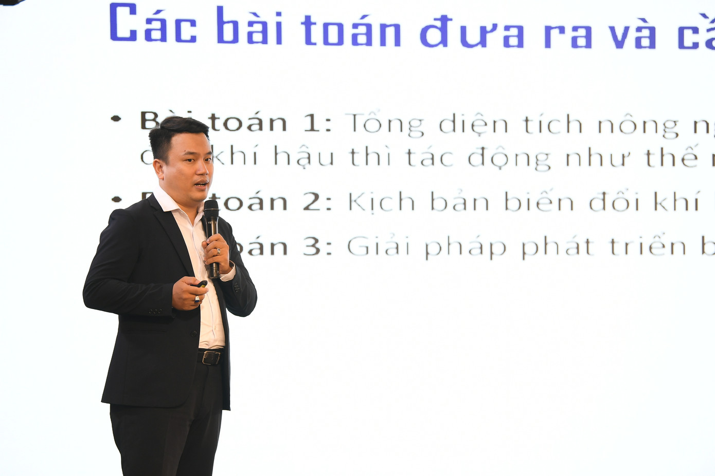 TS. Võ Trung Âu chia sẻ tại diễn đàn.