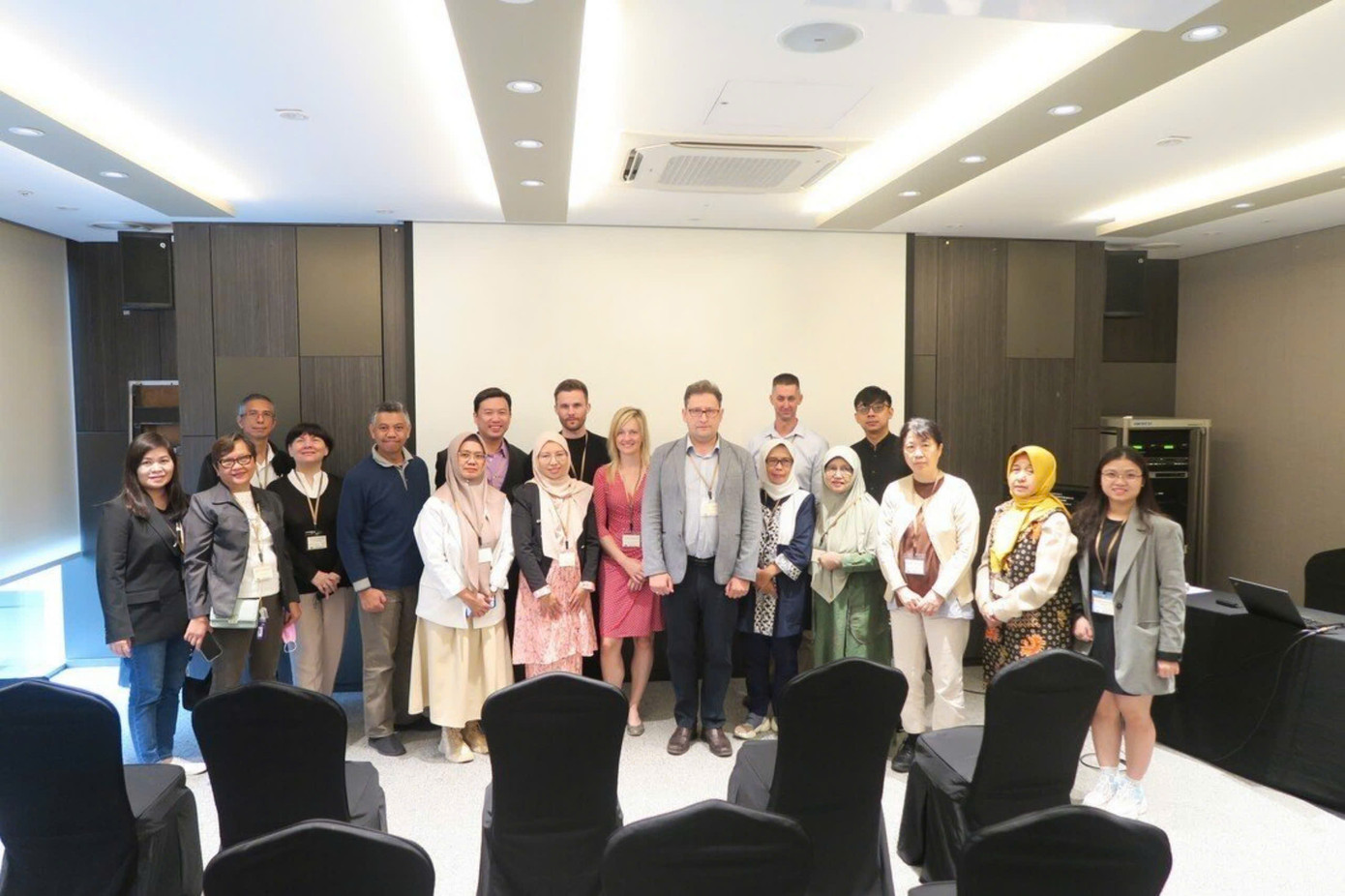 TS. Mai Hoàng mở rộng mạng lưới hợp tác học thuật tại Hội nghị Quốc tế SIBR 2023 tại Seoul, Hàn Quốc.