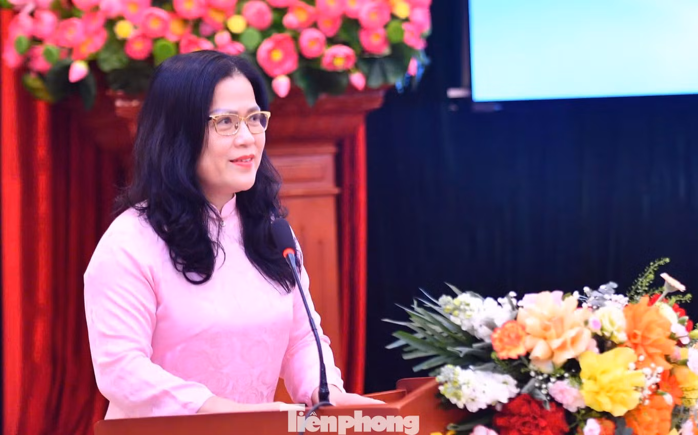 Thứ trưởng Bộ GD&amp;ĐT Nguyễn Thị Kim Chi phát biểu tại chương trình.