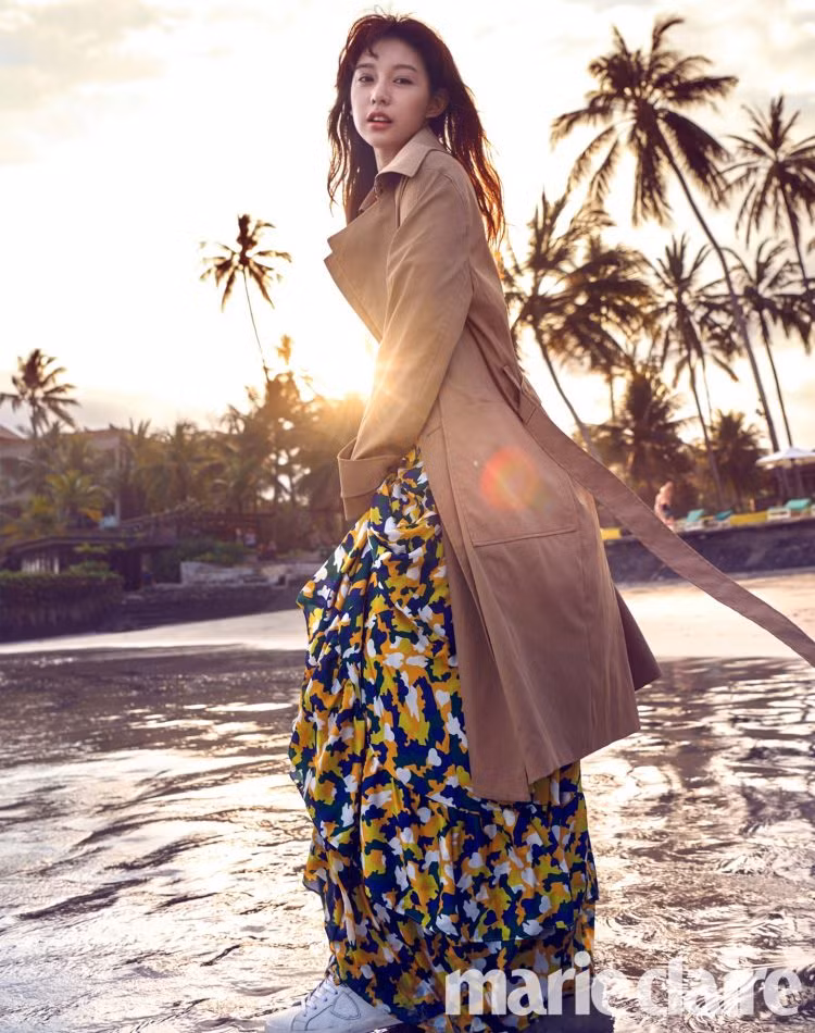 Mỹ nhân ‘Hậu duệ mặt trời’ yêu kiều trong nắng vàng ở Bali ảnh 5
