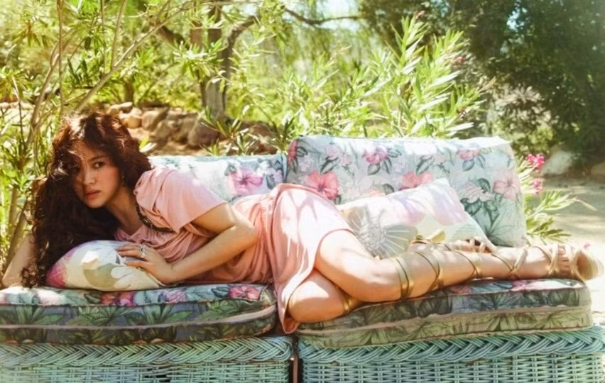 Người hâm mộ thả ‘triệu tim’ khi Song Hye Kyo gửi lời cảm ơn sau đám cưới ảnh 9