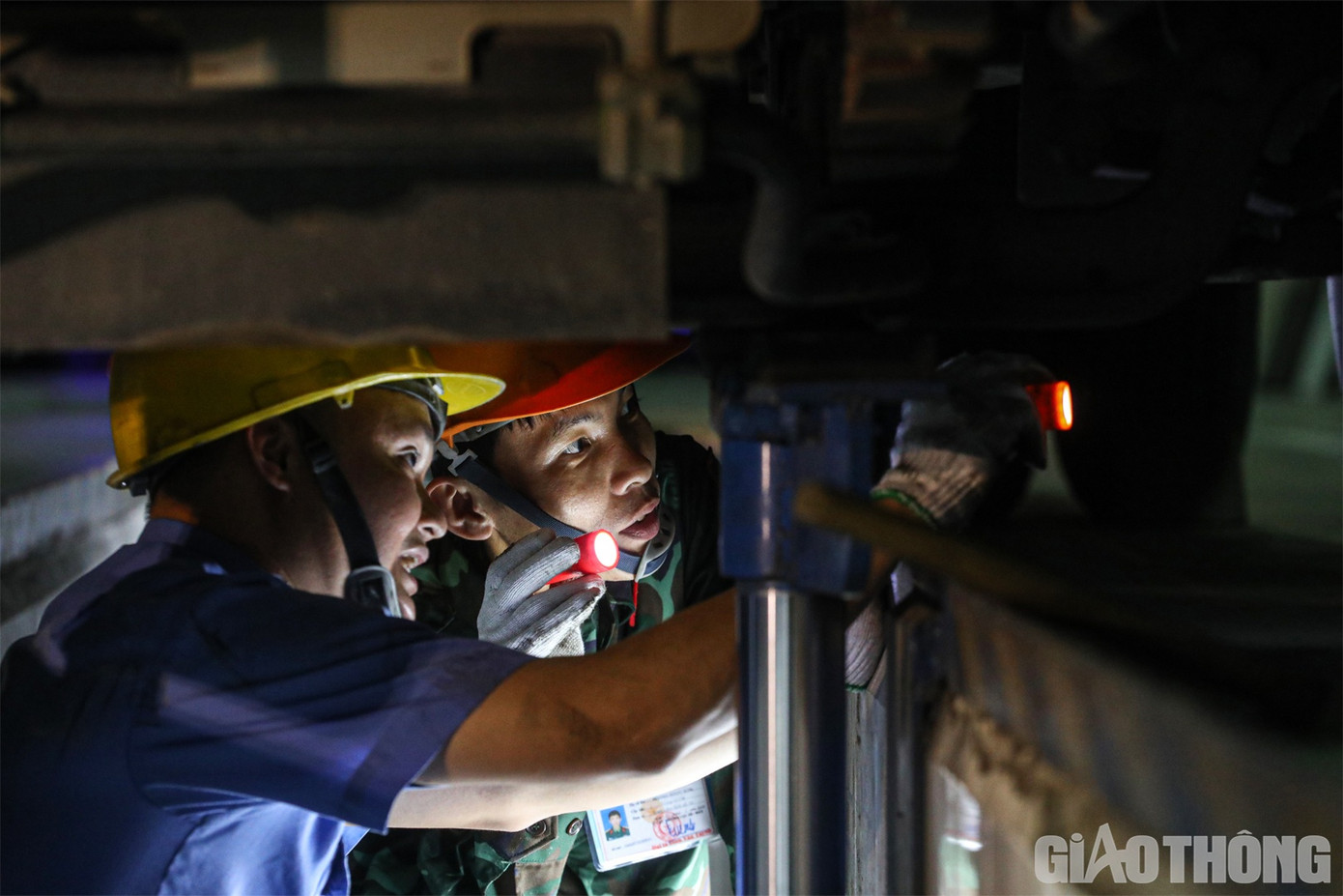 Việc phân công dựa trên sự phân bổ và nhu cầu kiểm định xe cơ giới ở các địa bàn, tập trung tại các trung tâm đăng kiểm nằm ở vị trí hết sức trọng yếu, đông dân cư, doanh nghiệp, nhu cầu đăng kiểm lớn, không phân biệt trung tâm đăng kiểm trực thuộc Cục Đăng kiểm VN, Sở GTVT địa phương hay các đơn vị tư nhân để phục vụ nhu cầu chính đáng của người dân một cách nhanh chóng, thuận lợi nhất.