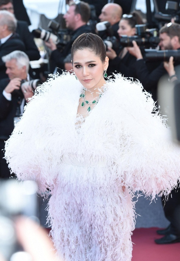 Dàn mỹ nhân gợi cảm nhất thảm đỏ Cannes ngày thứ 4 ảnh 5