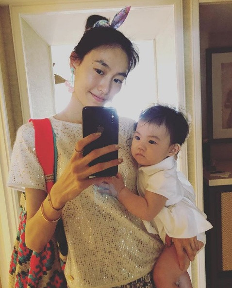 10 năm sau scandal lộ ảnh ‘nóng’, ‘trai hư’ Trần Quán Hy giờ ra sao? ảnh 16