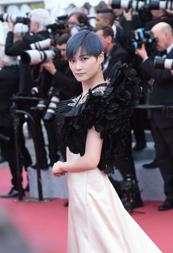 Phạm Băng Băng tỏa sáng xuất sắc trên thảm đỏ Cannes 2018 ảnh 17