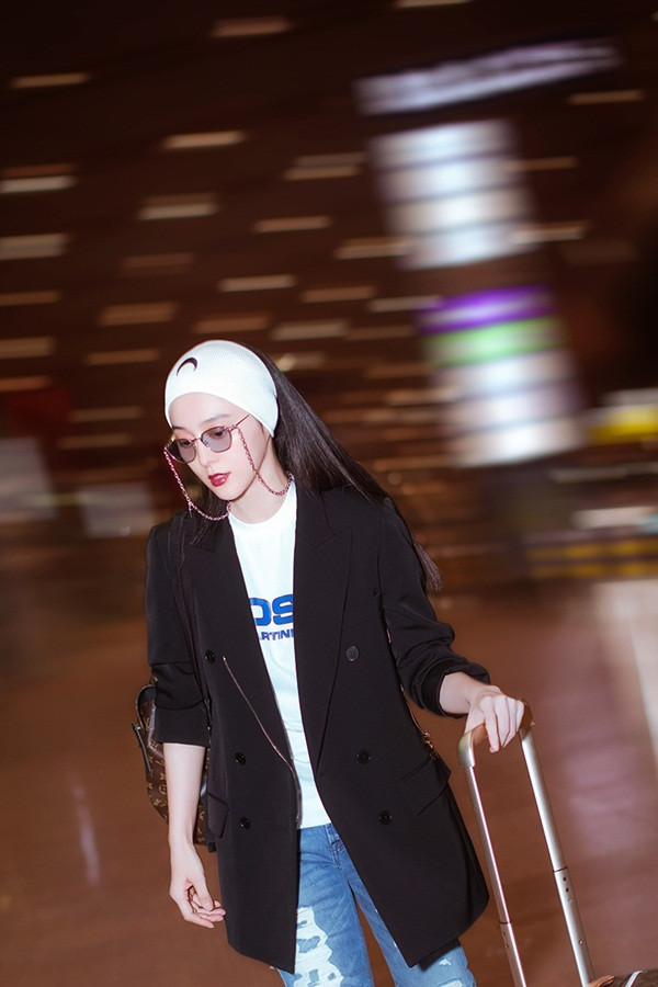 Ngắm căn phòng tuyệt đẹp 120 triệu/ đêm Phạm Băng Băng ở tại Cannes ảnh 2