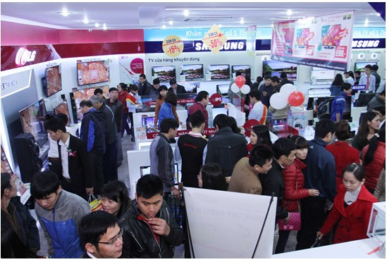 Nhích từng bước giữa trong siêu thị điện máy hiện đại bậc nhất Thái Nguyên