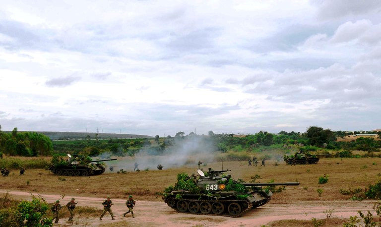 Tham gia hiệp đồng tác chiến, huấn luyện với các đơn vị bộ binh. Phát huy truyền thống 2 lần đạt danh hiệu Anh hùng LLVT cao quý trong lịch sử, các cán bộ chiến sĩ Lữ đoàn 273 đảm bảo chất lượng công tác huấn luyện. Lữ đoàn là một trong những đơn vị điển hình tiên tiến toàn lực lượng, các phong trao thi đua Quyết thắng, đơn vị vững mạnh toàn diện...