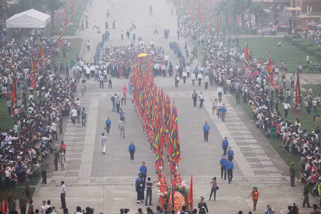 Tổng Bí thư cùng nhân dân dâng hương tưởng nhớ các Vua Hùng ảnh 4