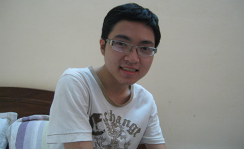 Chàng trai thích uống nước mía Đức Hiếu