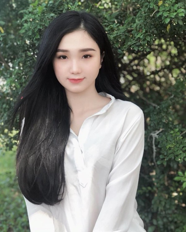 Nhan sắc ngỡ ngàng của nữ sinh 'mặc áo dài đẹp nhất Marie Curie' ảnh 15