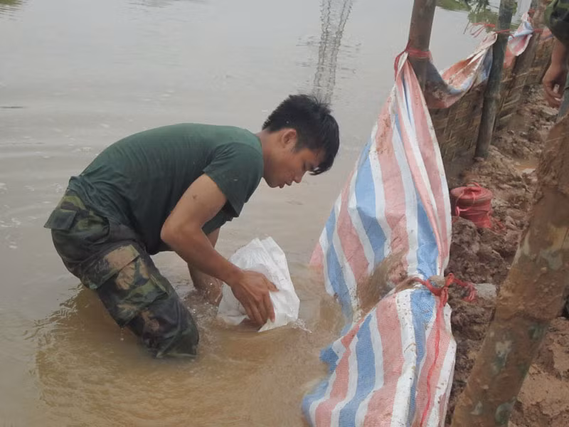 Vật lộn với nước lớn