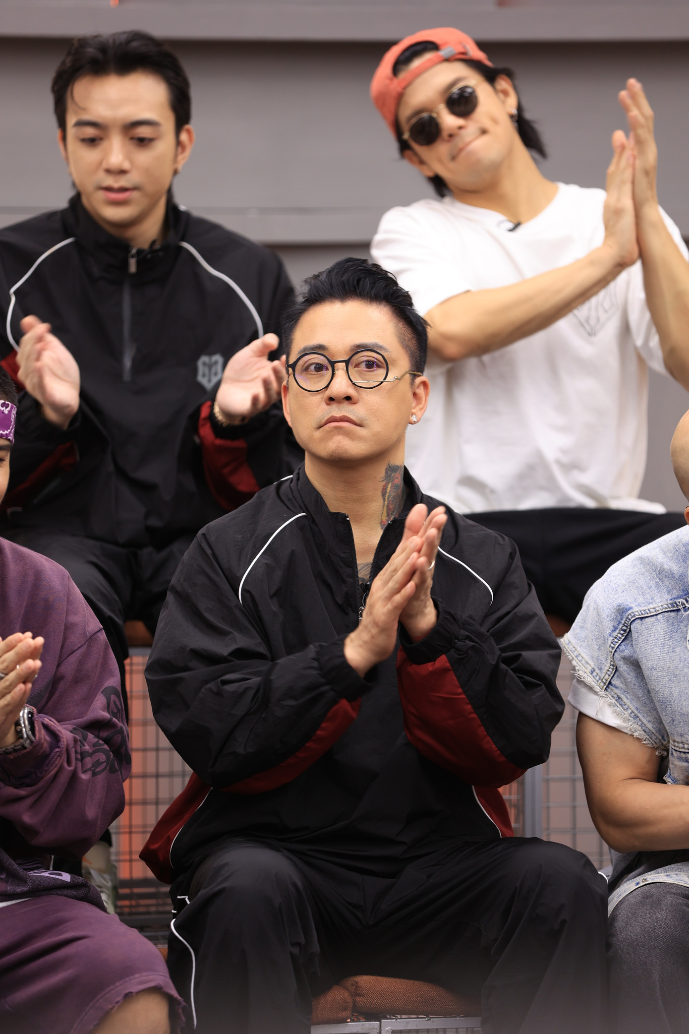 Tuấn Hưng không giấu nỗi nỗi thất vọng sau khi bị anh em tảng lờ. Ảnh: BTC Tuấn Hưng không giấu nỗi nỗi thất vọng sau khi bị anh em tảng lờ. Ảnh: BTC