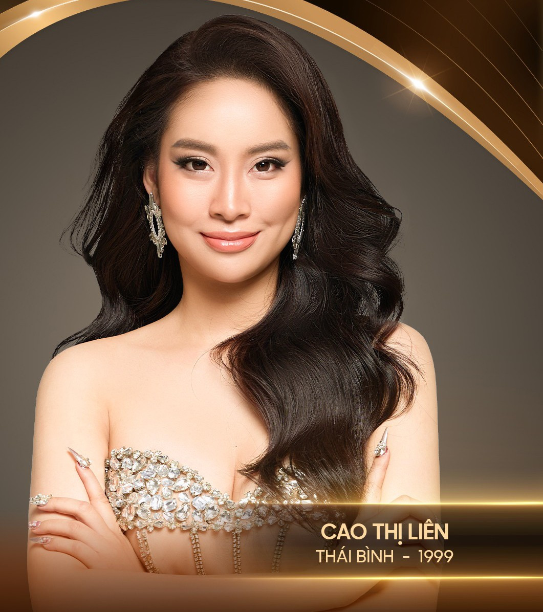 Người đẹp Cao Thị Liên sinh năm 1999, quê Thái Bình. Cô hiện kinh doanh lĩnh vực nhựa sinh học. Người đẹp Cao Thị Liên sinh năm 1999, quê Thái Bình. Cô hiện kinh doanh lĩnh vực nhựa sinh học.