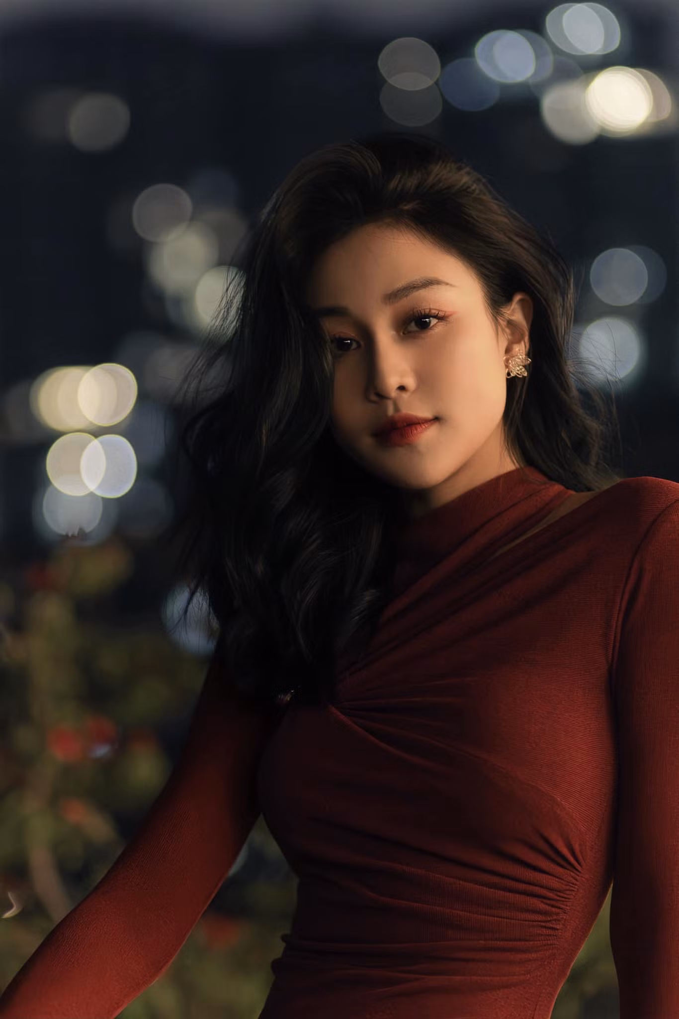 Quỳnh Châu khẳng định không yêu người trong showbiz. Quỳnh Châu khẳng định không yêu người trong showbiz.