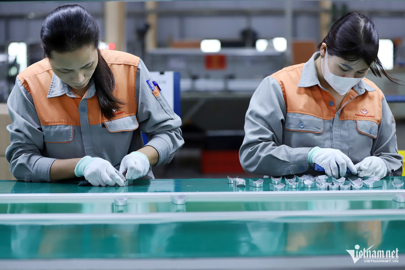 Từ 1/7, việc tăng lương cơ sở tác động không nhỏ tới người lao động. Ảnh minh họa: Lê Anh Dũng Từ 1/7, việc tăng lương cơ sở tác động không nhỏ tới người lao động. Ảnh minh họa: Lê Anh Dũng