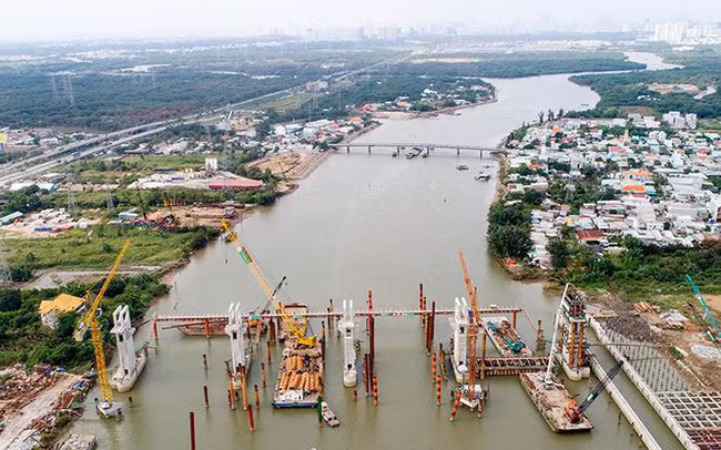 Cứ sau 5 năm, dân số TPHCM tăng thêm 1 triệu người ảnh 2