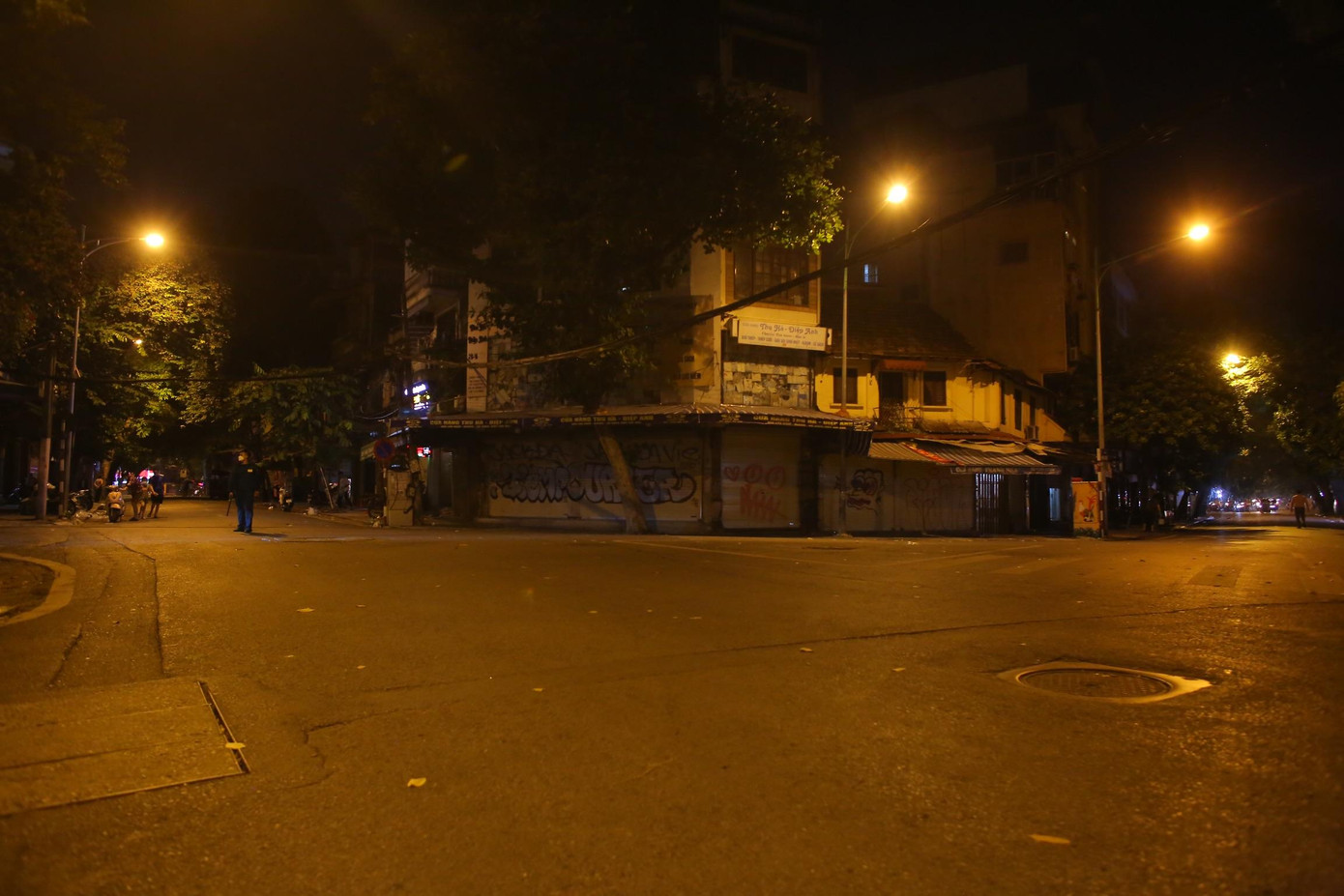 Hình ảnh phố Hàng Mã chưa từng có trong đêm Trung thu.