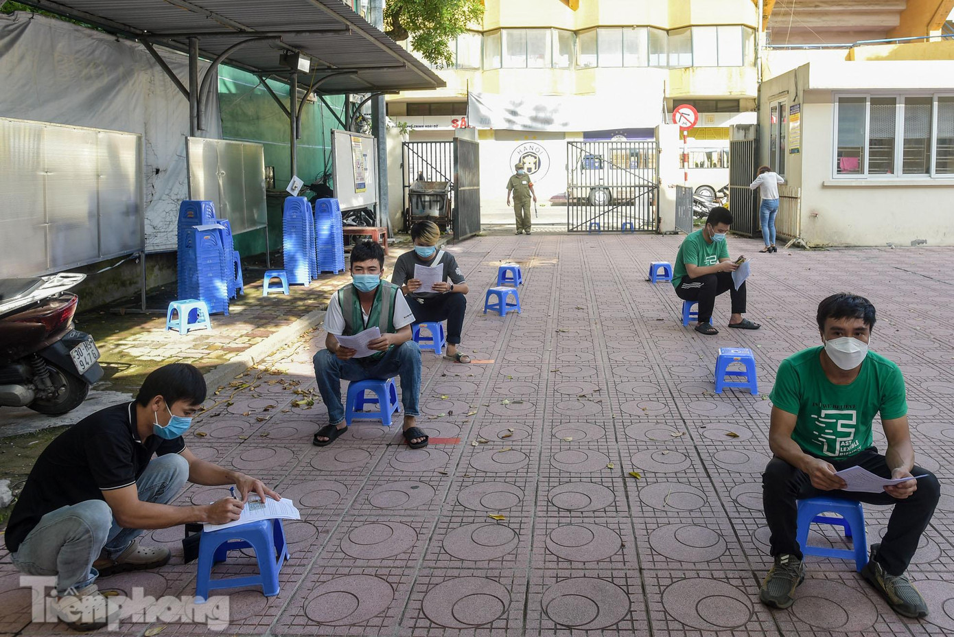 Trước đó, ngày 4/9, UBND TP thống nhất đề xuất của Sở Giao thông Vận tải Hà Nội về thời gian được phép hoạt động vận chuyển giao nhận, hàng hóa, bưu phẩm, bưu chính bằng xe mô tô, xe hai bánh từ 9h đến 20h hàng ngày.