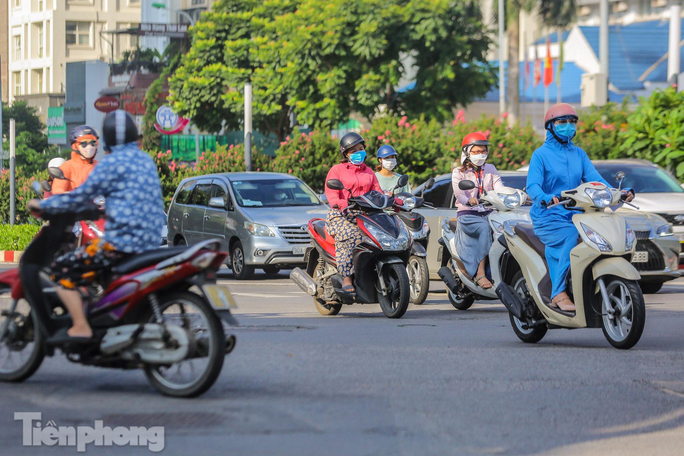 Hình ảnh ghi nhận trên đương Nguyễn Chí Thanh.