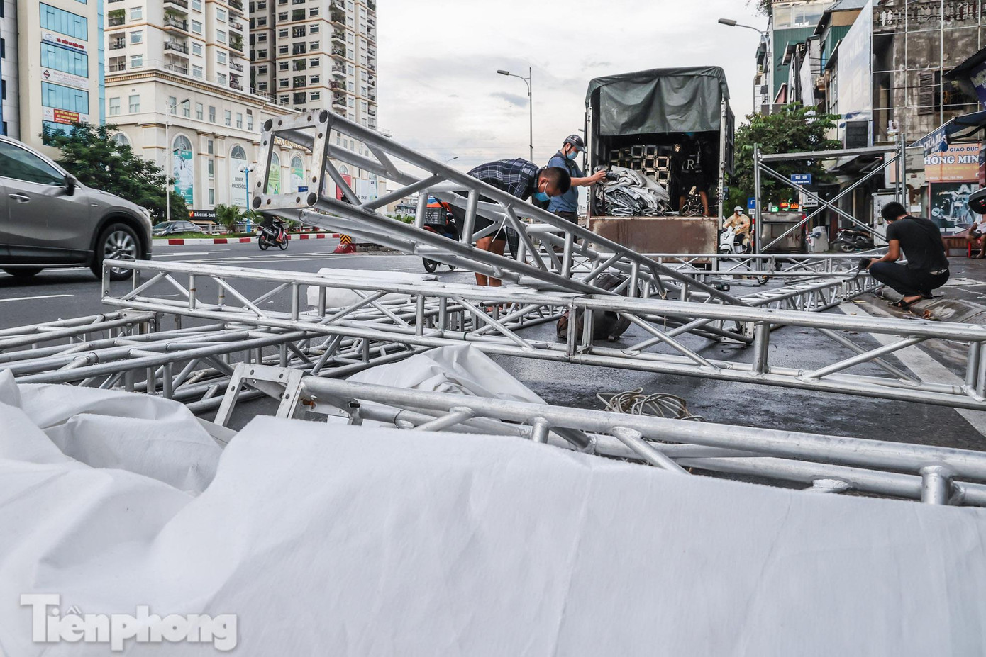 Lực lượng thực thi nhiệm vụ tại các chốt đã tháo dỡ lều bạt, thu dọn quân trang, quân dụng, phương tiện... để chuyển về cơ quan, đơn vị chiều 16/9. Lực lượng thực thi nhiệm vụ tại các chốt đã tháo dỡ lều bạt, thu dọn quân trang, quân dụng, phương tiện... để chuyển về cơ quan, đơn vị chiều 16/9.