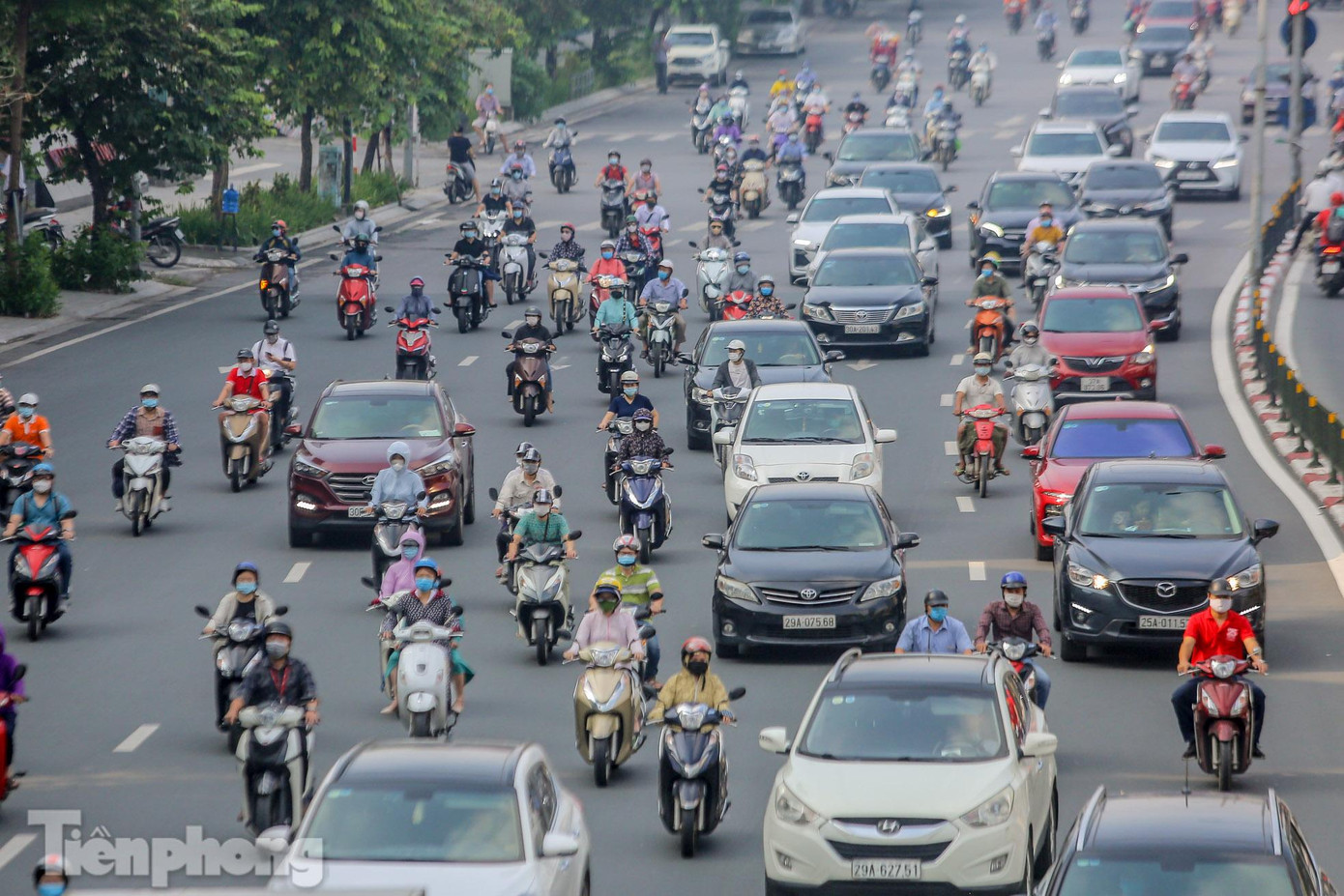 Hình ảnh ghi nhận trên phố Tây Sơn.